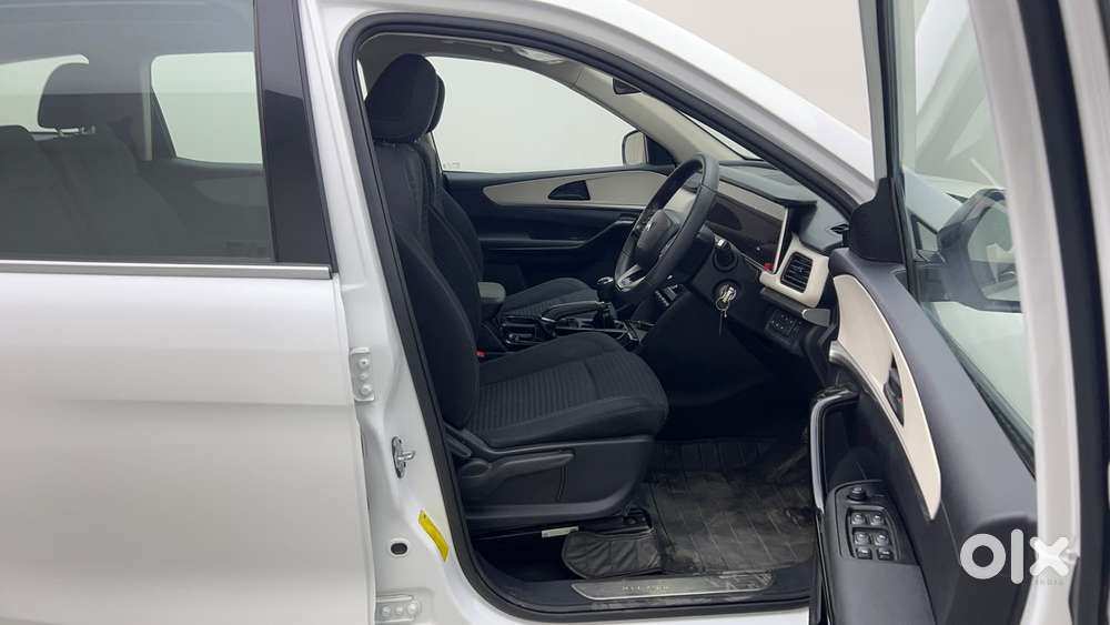 Mahindra Xuv700 2.2 Ax 5 Diesel Mt 7 Str, 2023, Diesel