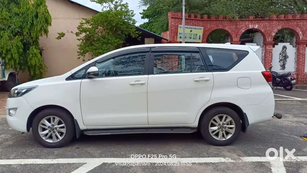 Toyota Innova Crysta 2.4 G 2018