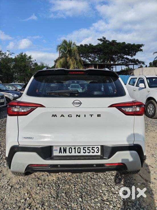 Nissan Magnite 1.0 Xv Premium Dual Tone, 2021, Petrol