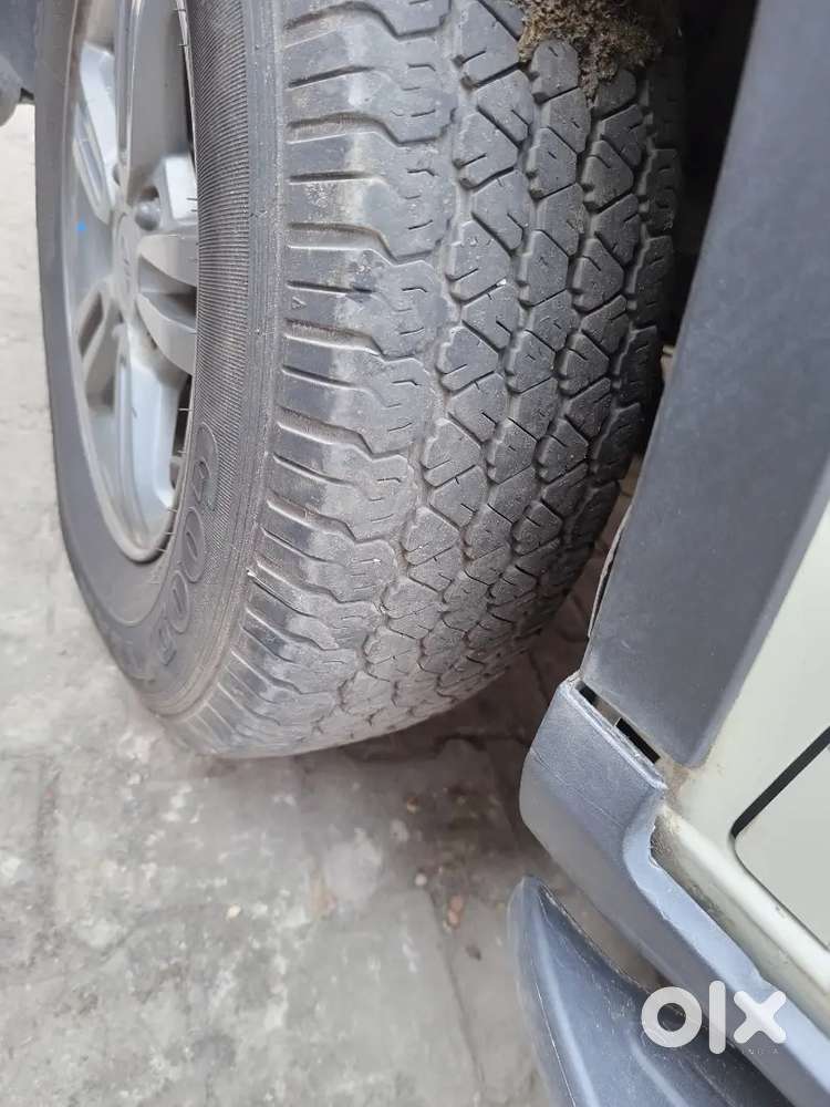 Mahindra Tuv 300 2019