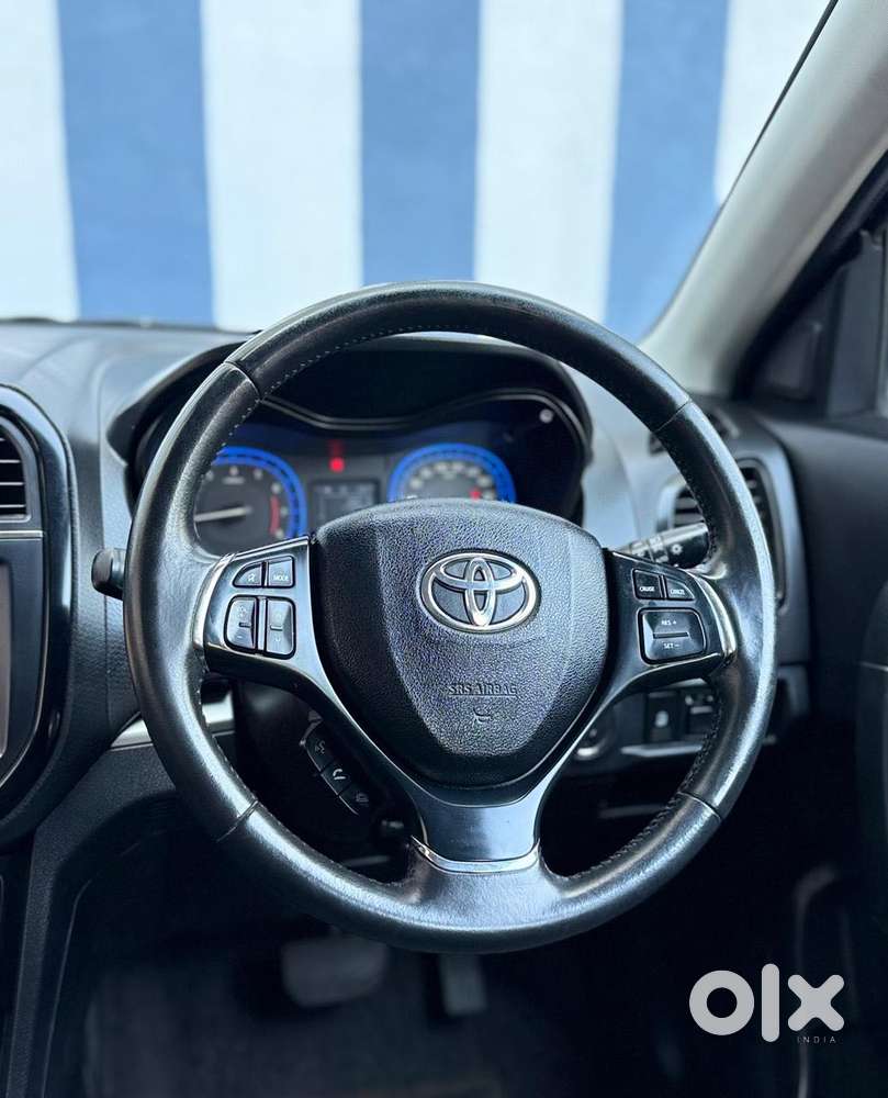 Toyota Urban Cruiser 1.5 Premium Grade Dual Tone At, 2022, Petrol