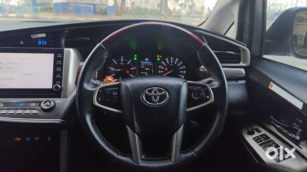Toyota Innova Crysta [2020-ongoing] 2.4 Vx 8 Str, 2022, Diesel