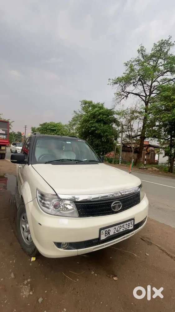 Tata Safari Storme 2013