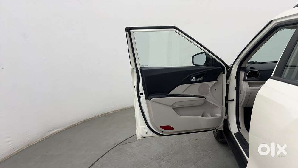 Mahindra Xuv300 W8 Option, 2023, Petrol
