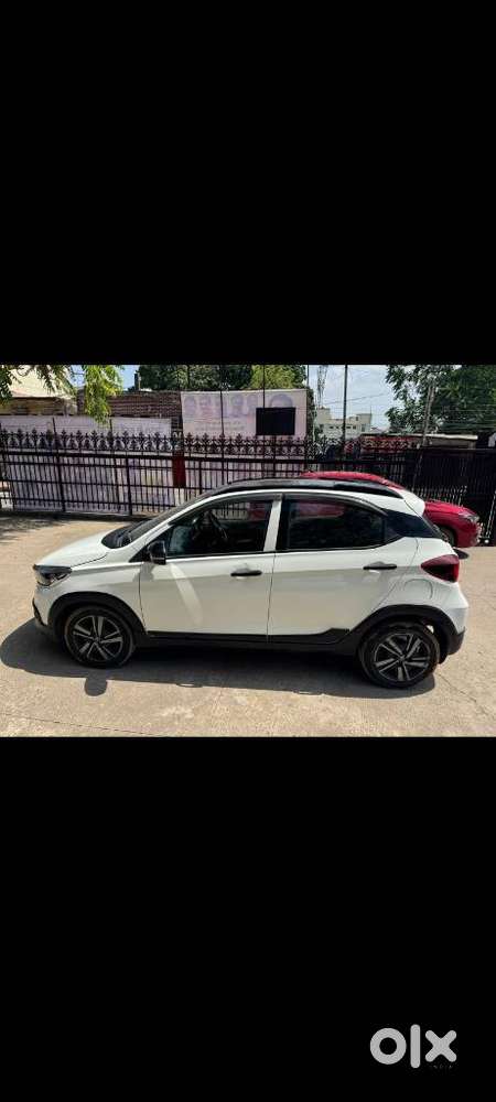 Tata Tiago 1.2 Revotron Xza, 2023, Petrol