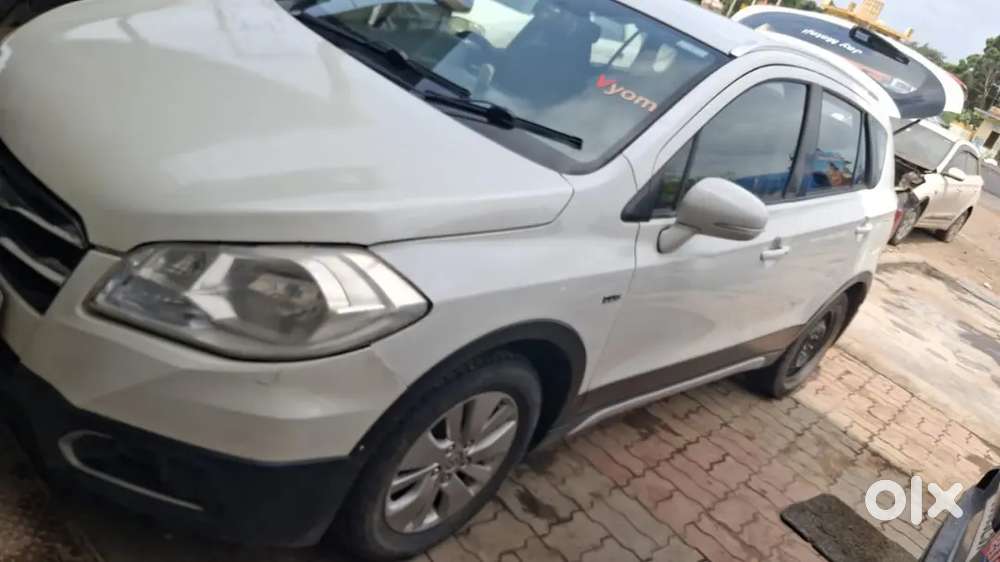 Maruti Suzuki S-cross 1.6 Diesel Manual 2016