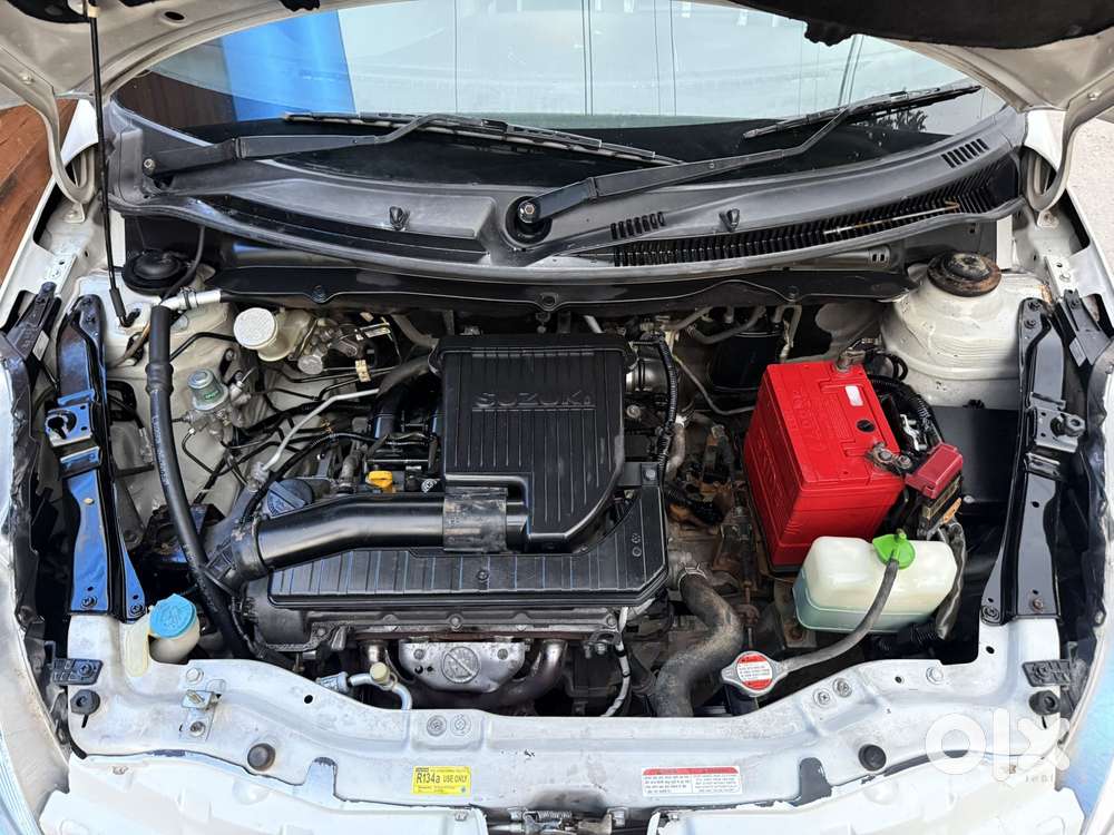 Maruti Suzuki Swift Vxi Abs Bsiv, 2013, Petrol