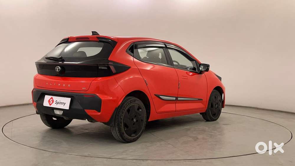 Tata Altroz 1.2 Xza Petrol Dct, 2025, Petrol