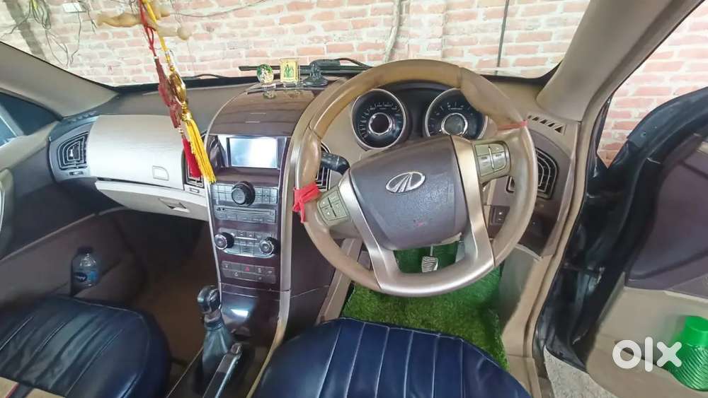 Mahindra Xuv500. W8