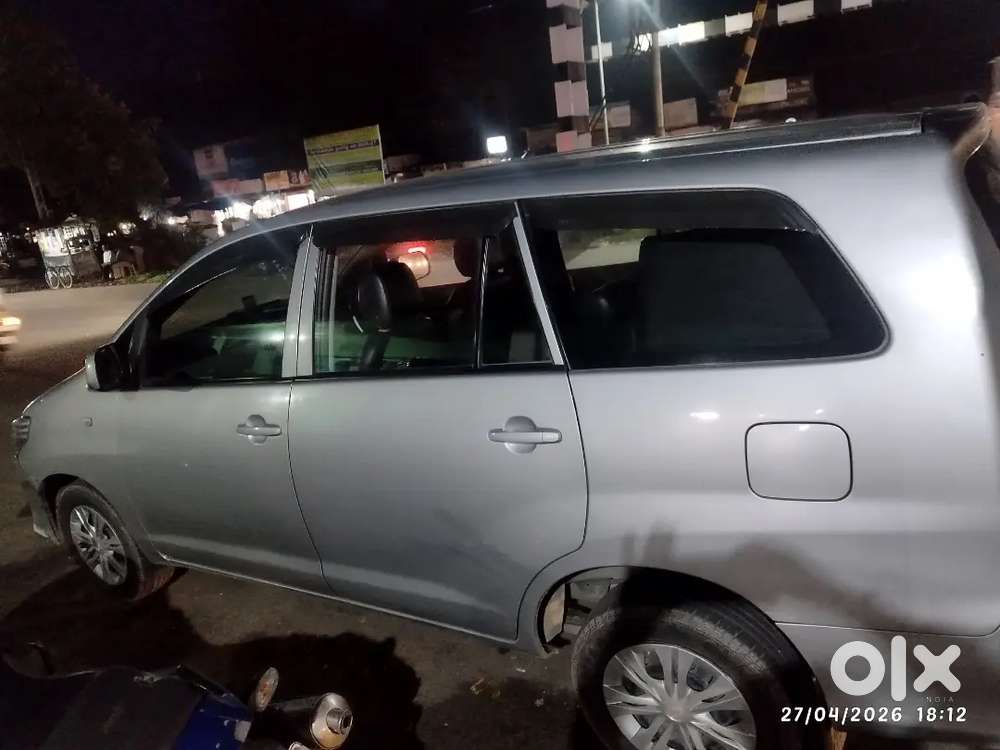 Toyota Innova 2014