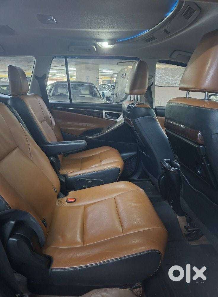 Toyota Innova Crysta 2.8z Automatic, 2016, Diesel