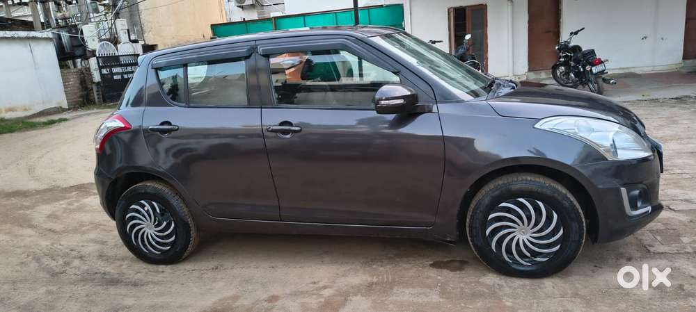 Maruti Suzuki Swift Vxi, 2016, Petrol