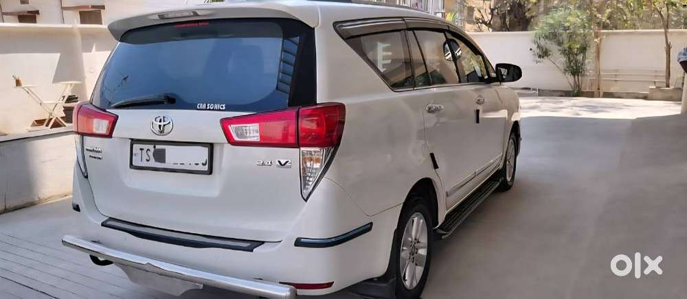 Toyota Innova Crysta 2.4 V 8 Str, 2018, Diesel