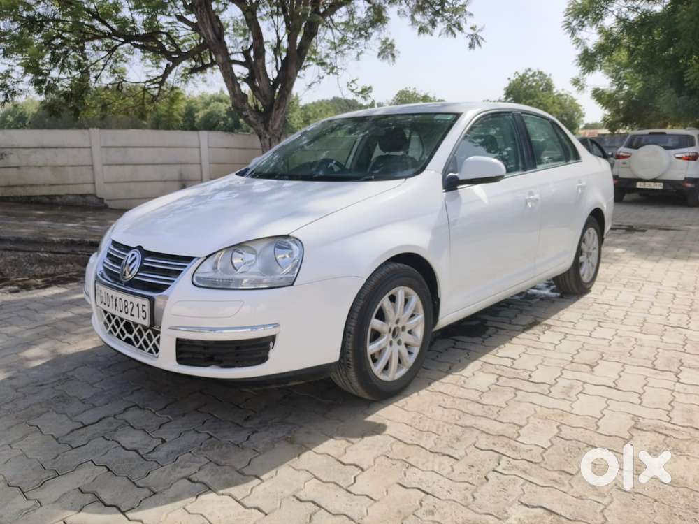 Volkswagen Jetta 1.6 Trendline, 2010, Petrol