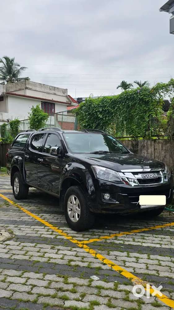 Isuzu V-cross 2016 Diesel Well Maintained
