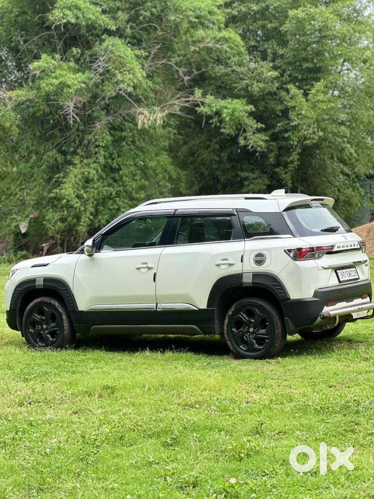 Maruti Suzuki Brezza 1.5 Zxi At Smart Hybrid Dual Tone, 2022, Petrol