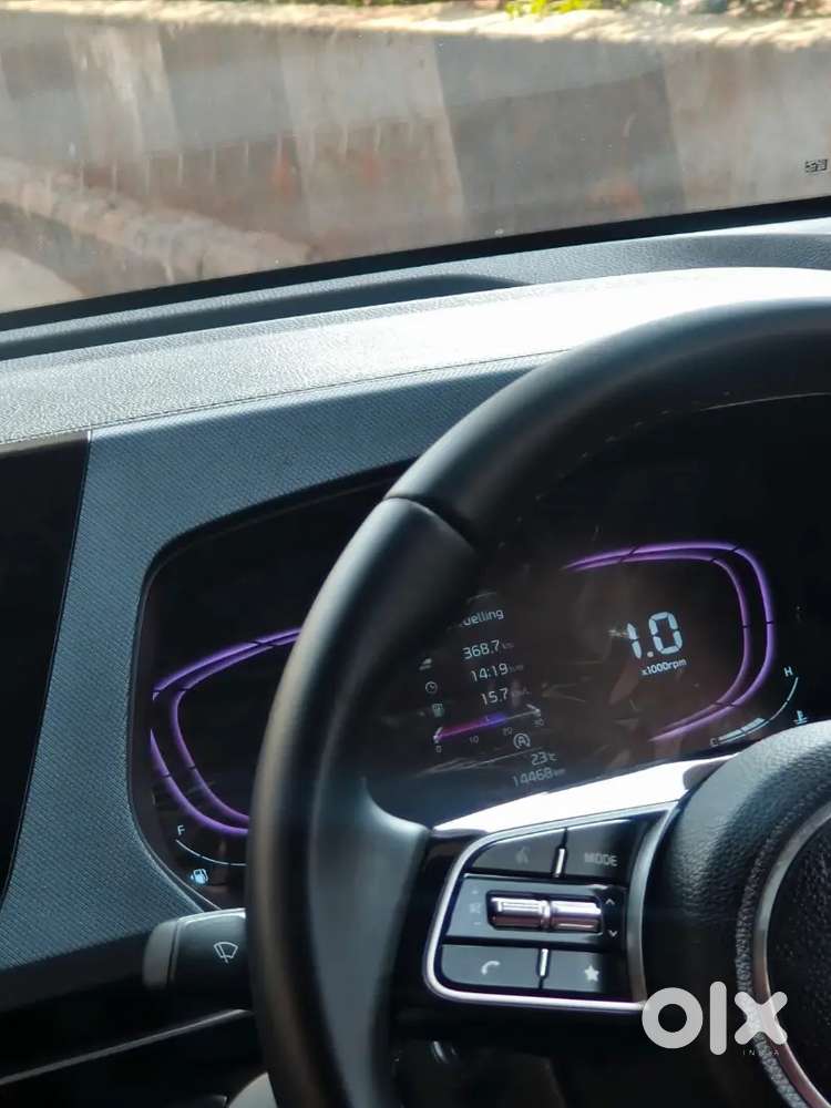 Kia Carens 2025 Diesel Well Maintained