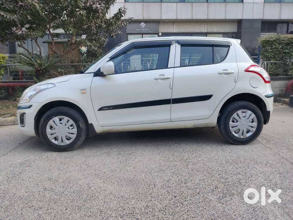 Maruti Suzuki Swift Lxi Optional-o, 2017, Petrol