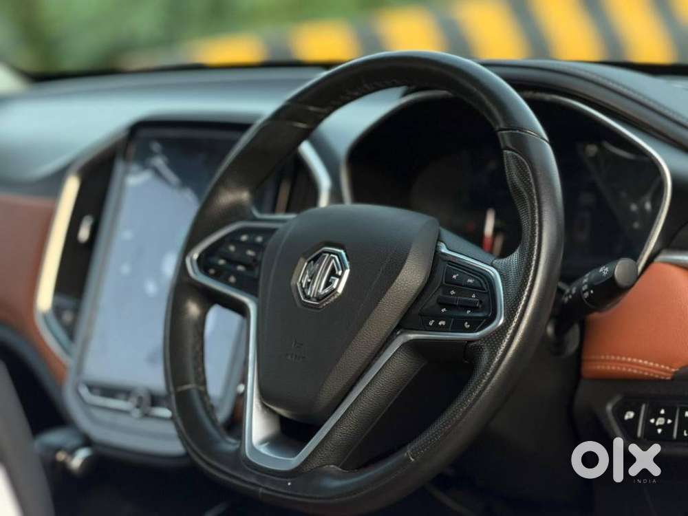 Mg Hector Plus 1.5 Sharp Turbo Cvt 6 Str, 2022, Petrol