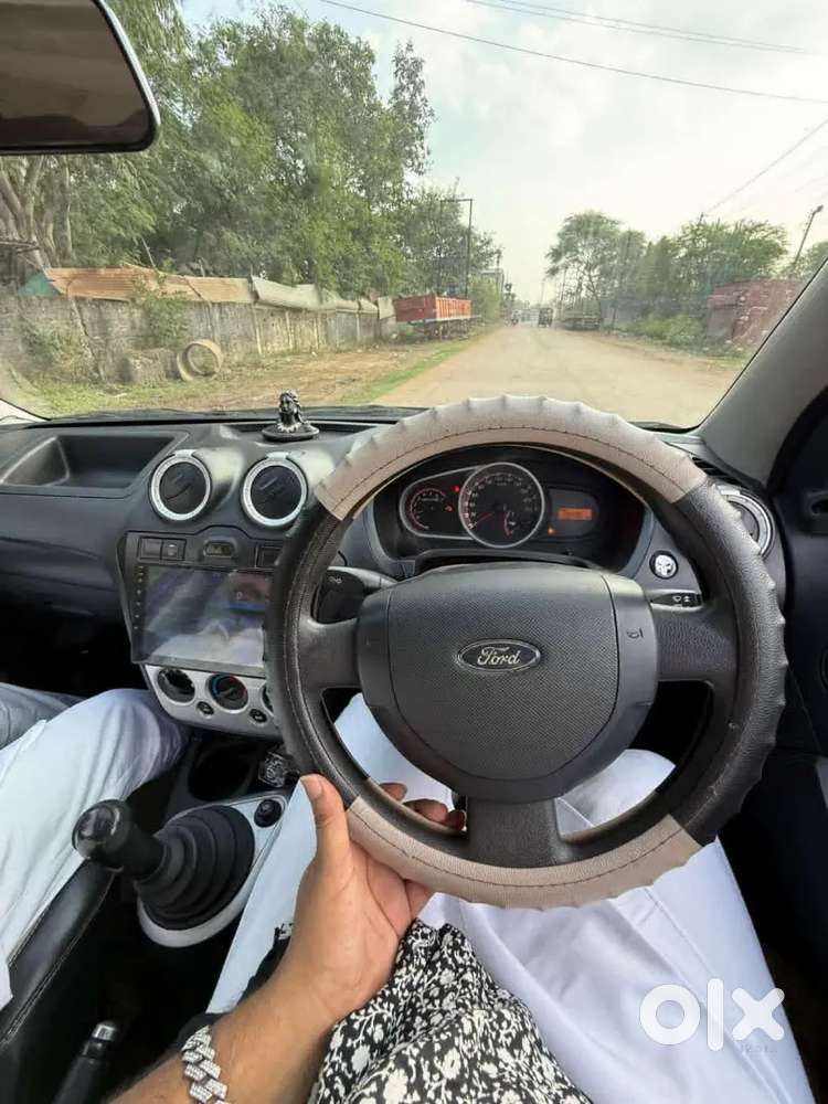Ford Figo Petrol Lxi 2011