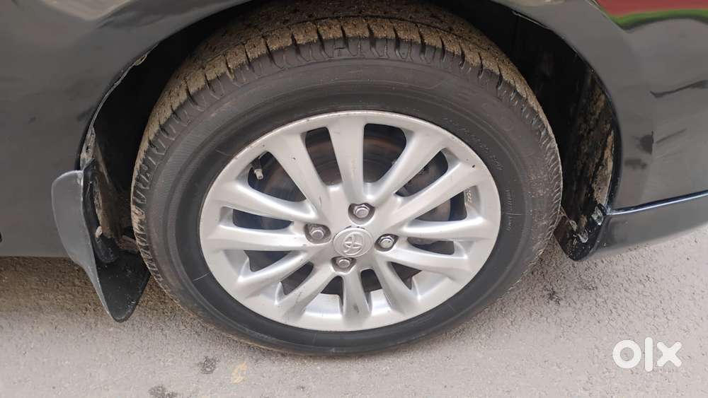 Toyota Etios V, 2012, Petrol