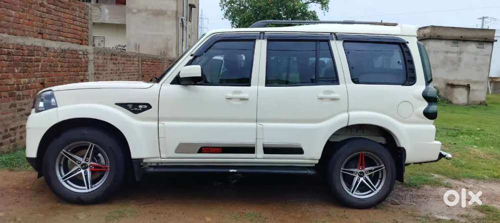 Mahindra Scorpio Classic 2025