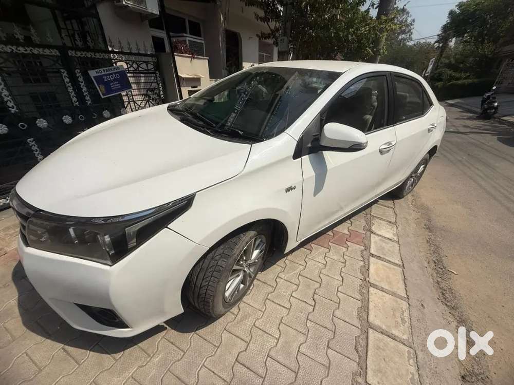 Toyota Corolla Altis 2015 Petrol Well Maintained
