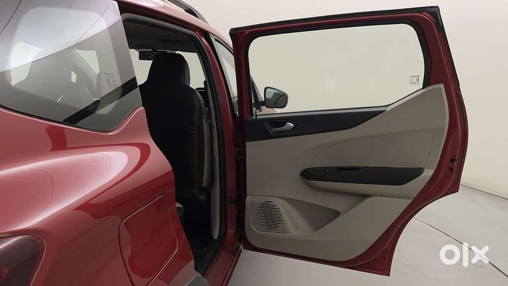 Renault Triber Rxz, 2021, Petrol