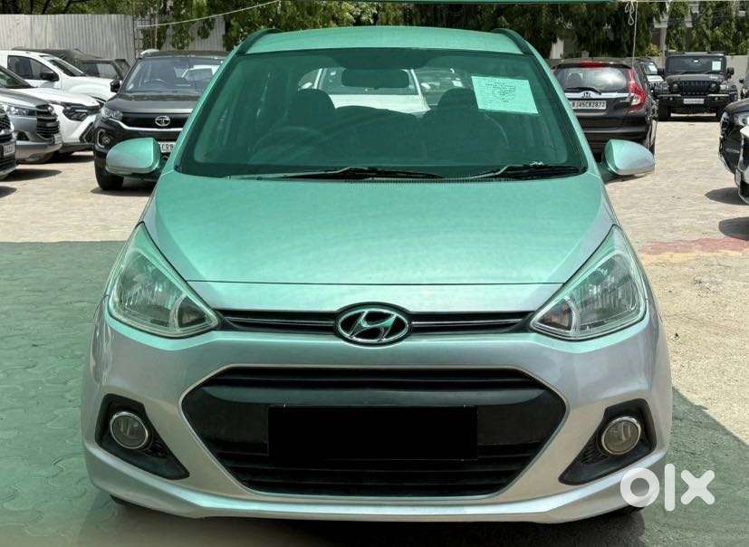 Hyundai Grand I10 Sportz, 2016, Petrol