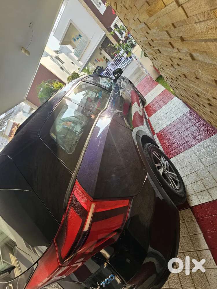 Mahindra Xuv700 2022 Petrol 40000 Km Driven