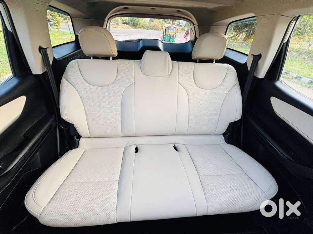 Mahindra Xuv700 2.2 Ax 5 Diesel At 7 Str, 2022, Diesel