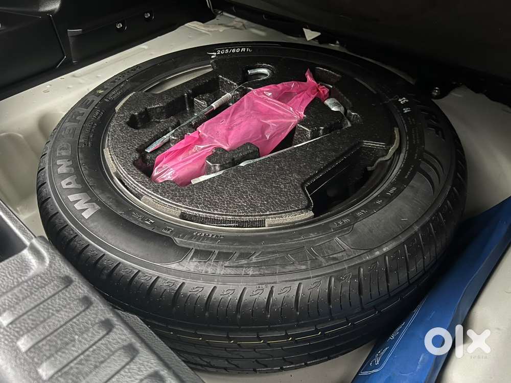 Maruti Suzuki Brezza 1.5 Vxi Smart Hybrid, 2021, Petrol