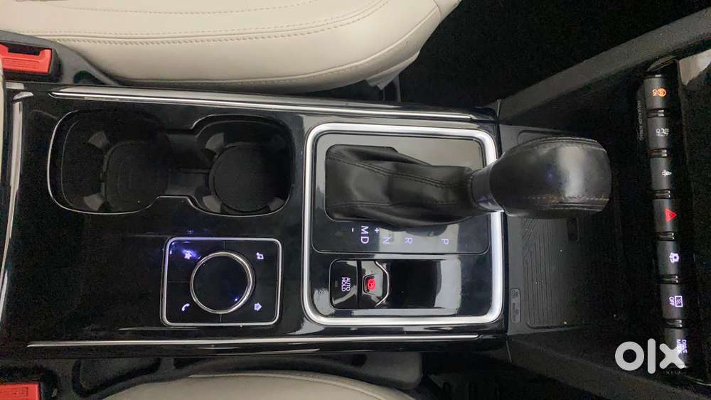 Mahindra Xuv700 2.2 Ax 7 Diesel At Luxury Pack Str, 2022, Diesel