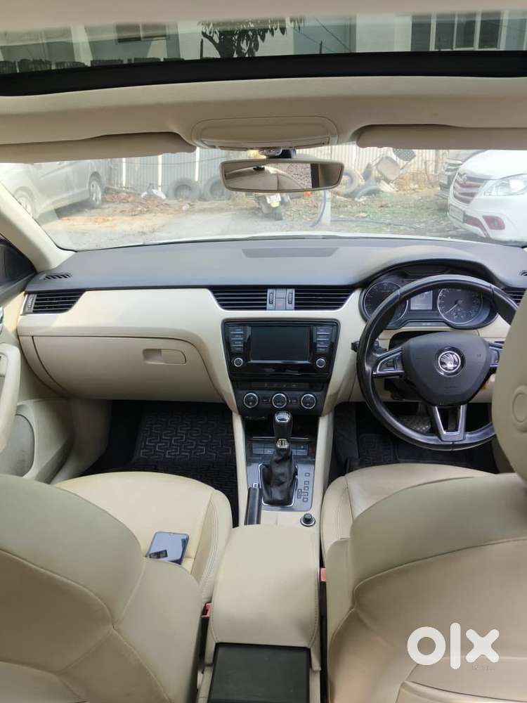 Skoda Octavia Ambition Plus 1.8 Tsi At, 2017, Petrol