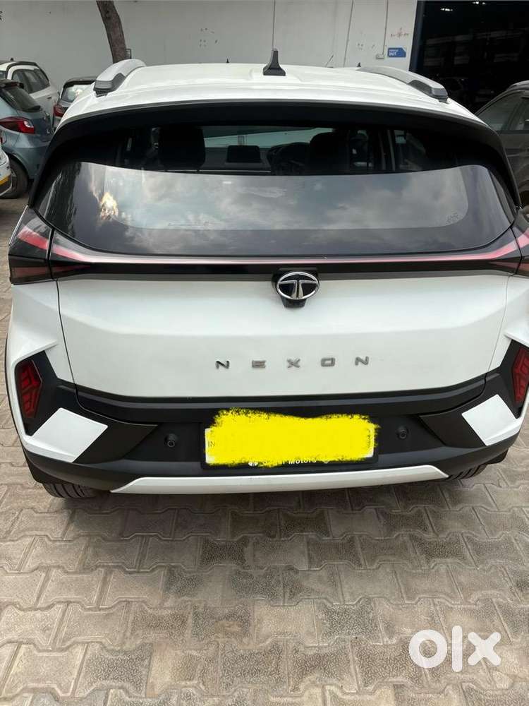 Tata Nexon Dca Automatic Petrol Well Maintained