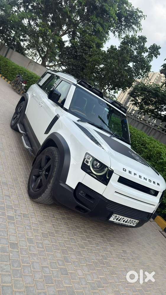 Land Rover Defender 2023 Km Driven Marvel