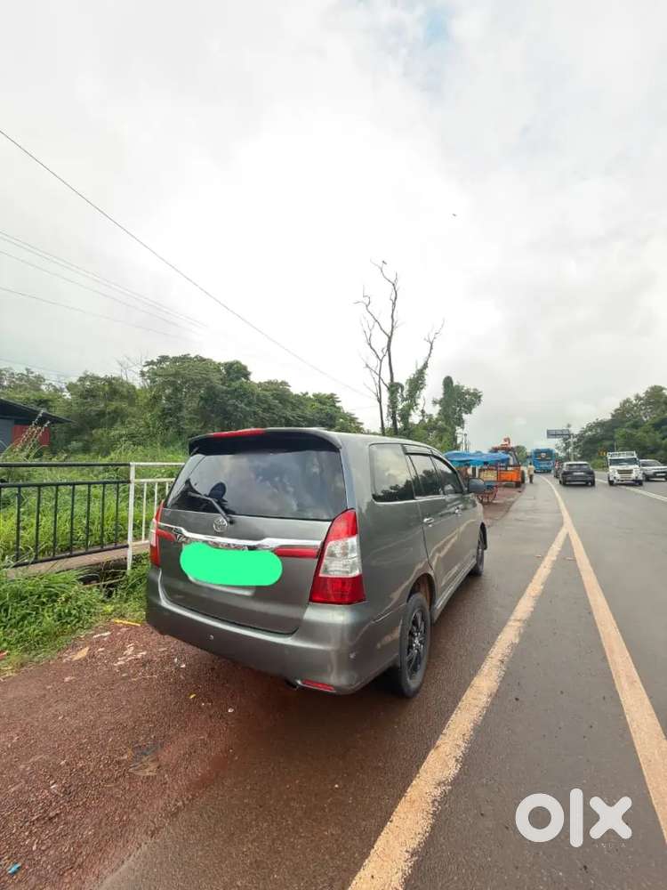 Toyota Innova V Diesel 2011