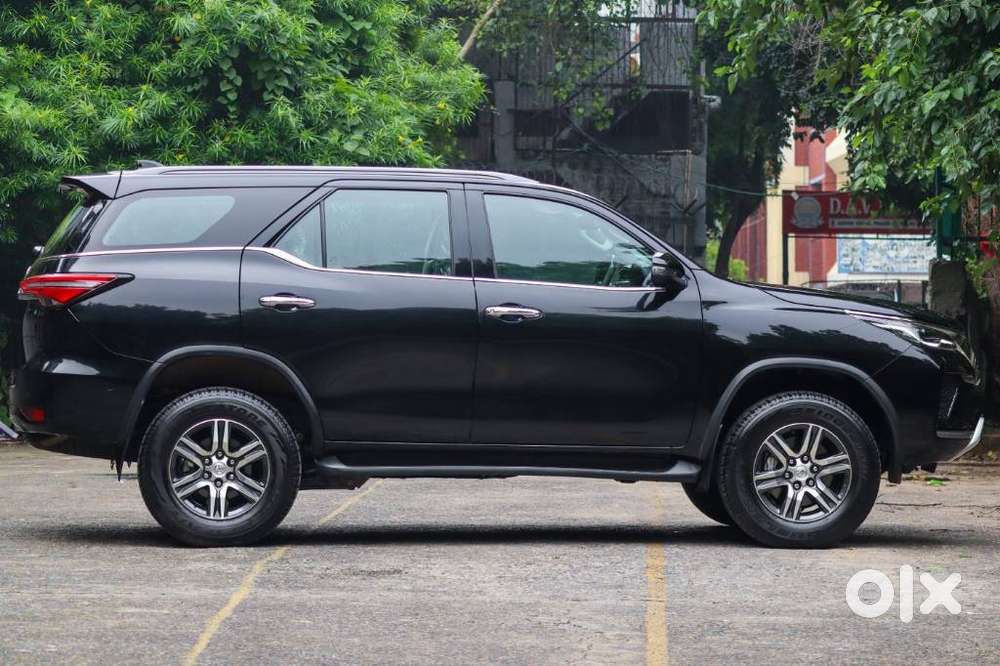 Toyota Fortuner 4x2 At 2.7 Petrol, 2025, Petrol