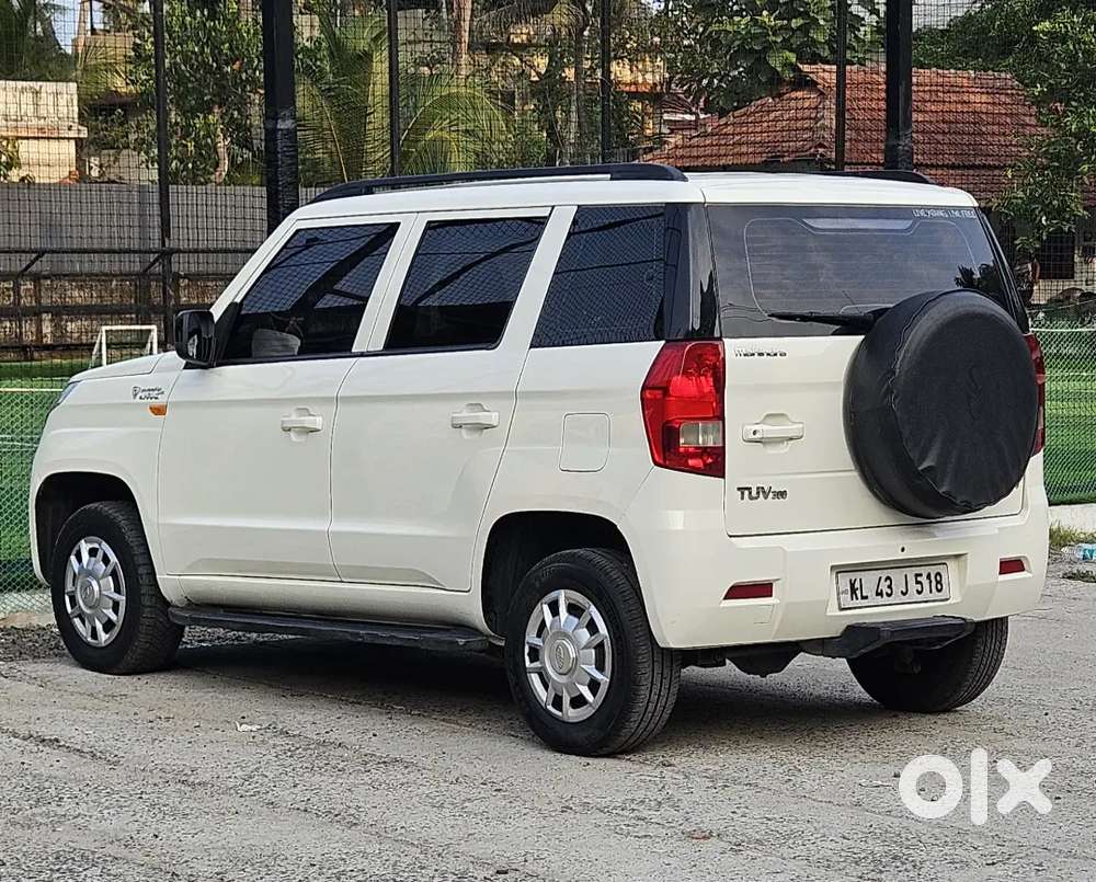 Mahindra Tuv 300 2016 Diesel 42000 Km Driven