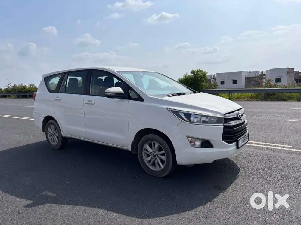 Toyota Innova Crysta G 2016