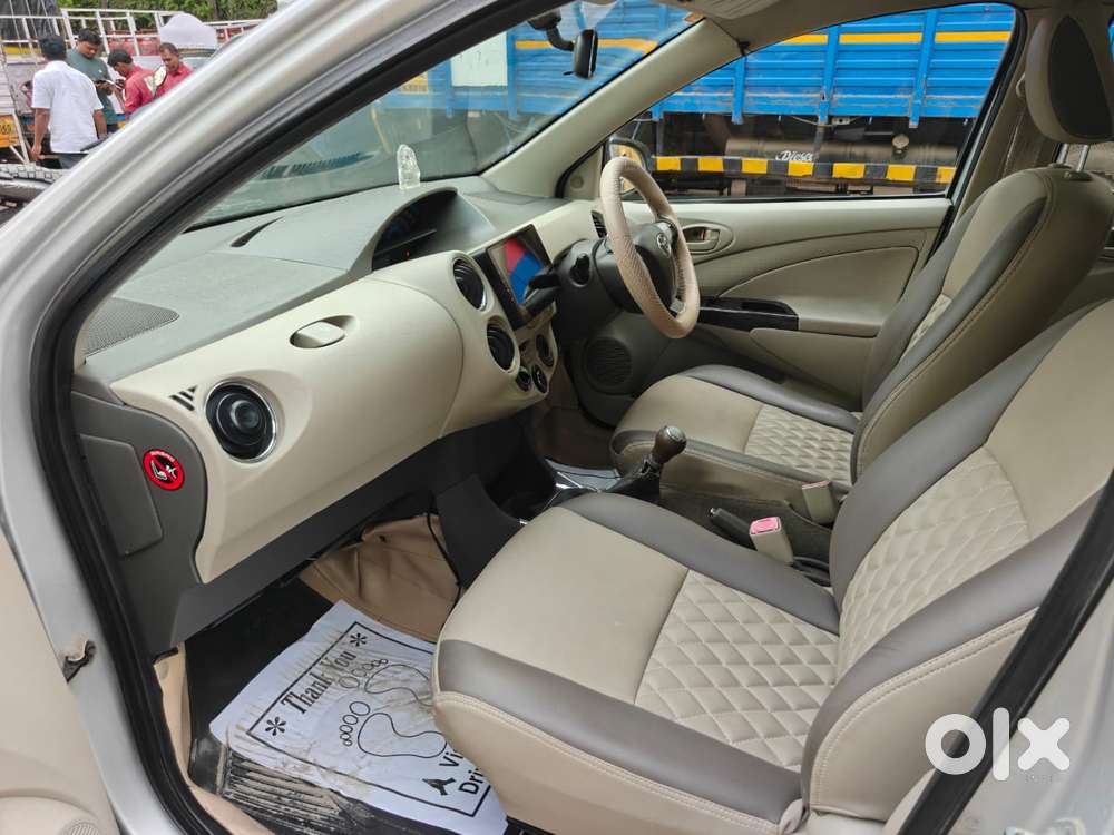 Toyota Etios V Sp, 2015, Petrol