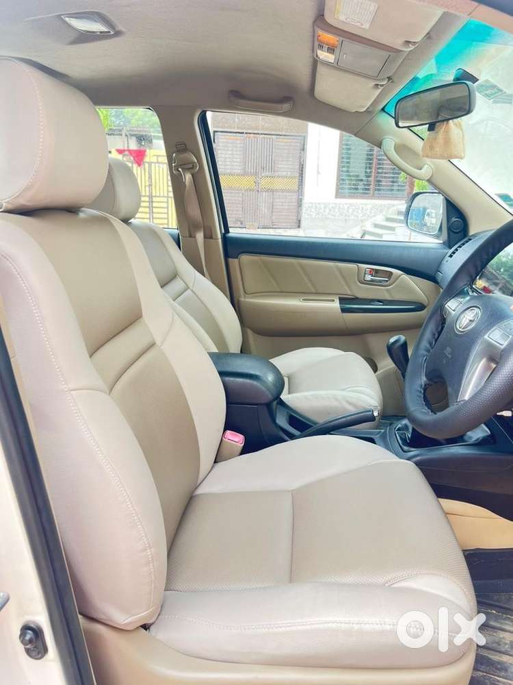 Toyota Fortuner 3.02wd 2015 | New Tyre And New Touch Screen System |