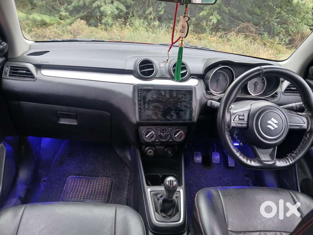 Maruti Suzuki Swift Vxi + Manual, 2022, Petrol