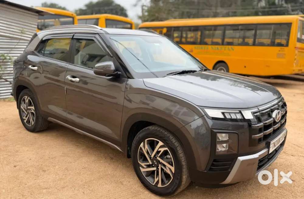 Just 9300 Kms. Hyundai Creta