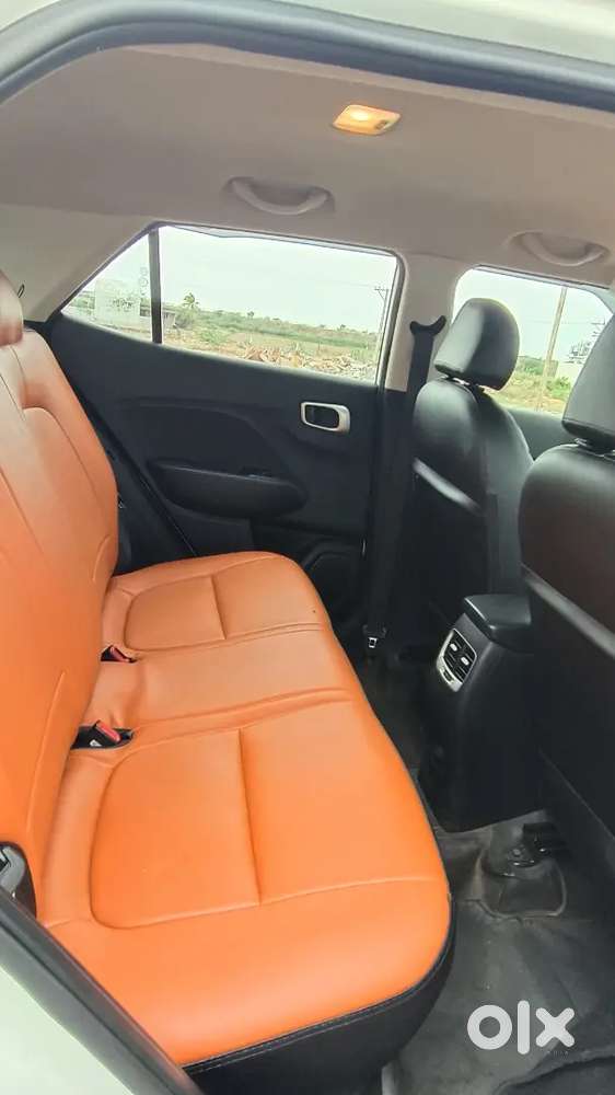 Hyundai Venue 2020 Petrol Well Maintained
