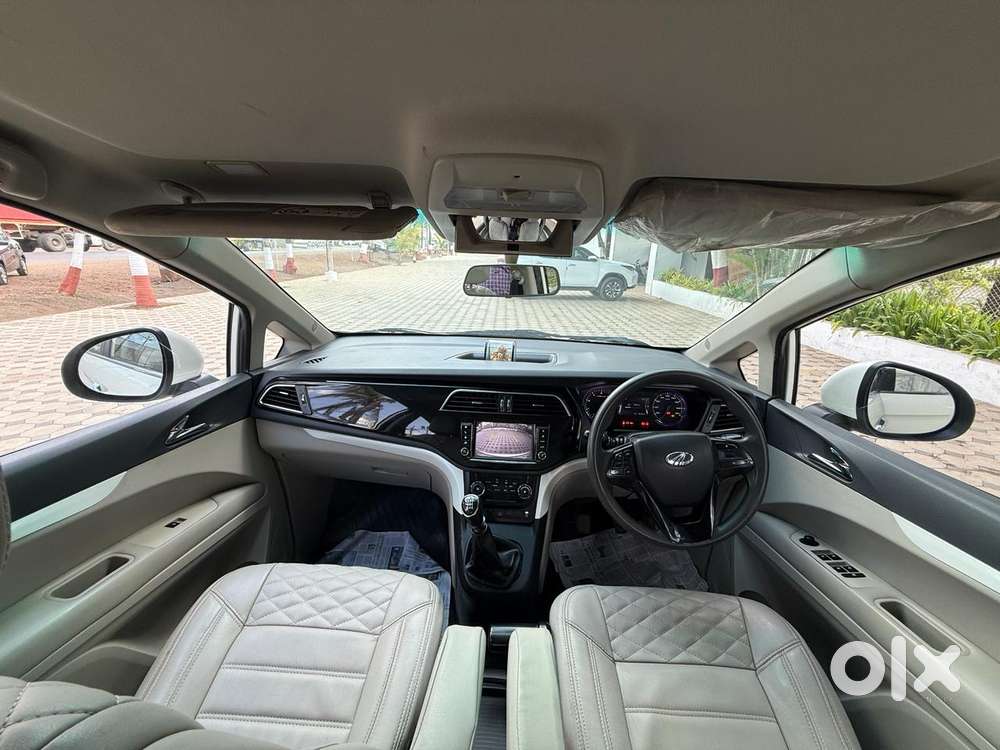 Mahindra Marazzo M6, 2021, Diesel
