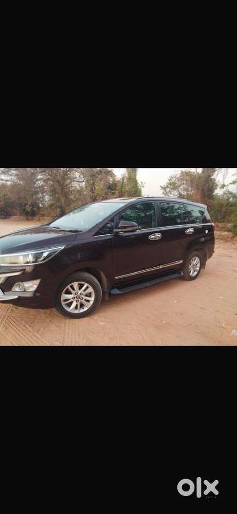 Toyota Innova Crysta 2017 Diesel Well Maintained