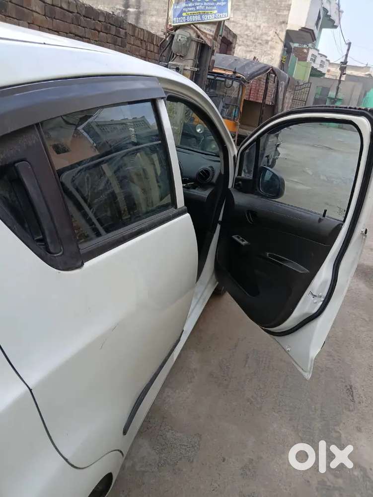 Chevrolet Beat 2015 Cng & Hybrids 75000 Km Driven 35+ Avreg
