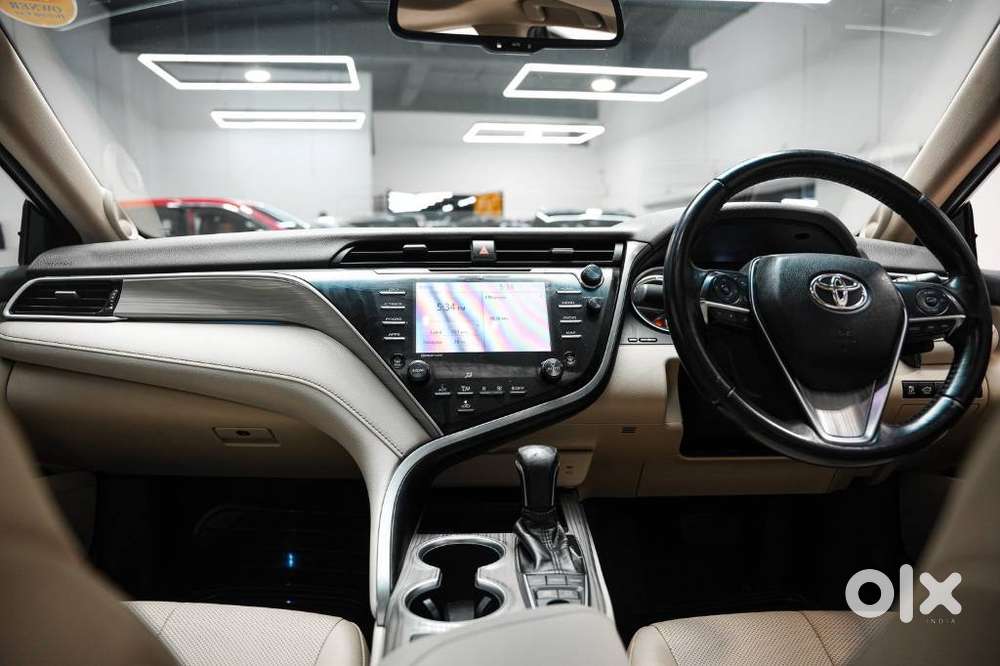 Toyota Camry 2.5 Hybrid, 2019, Petrol