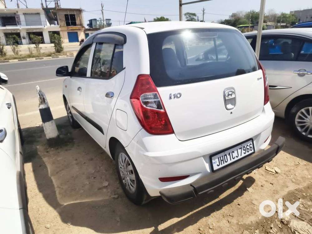 Hyundai I10 Sportz, 2017, Petrol